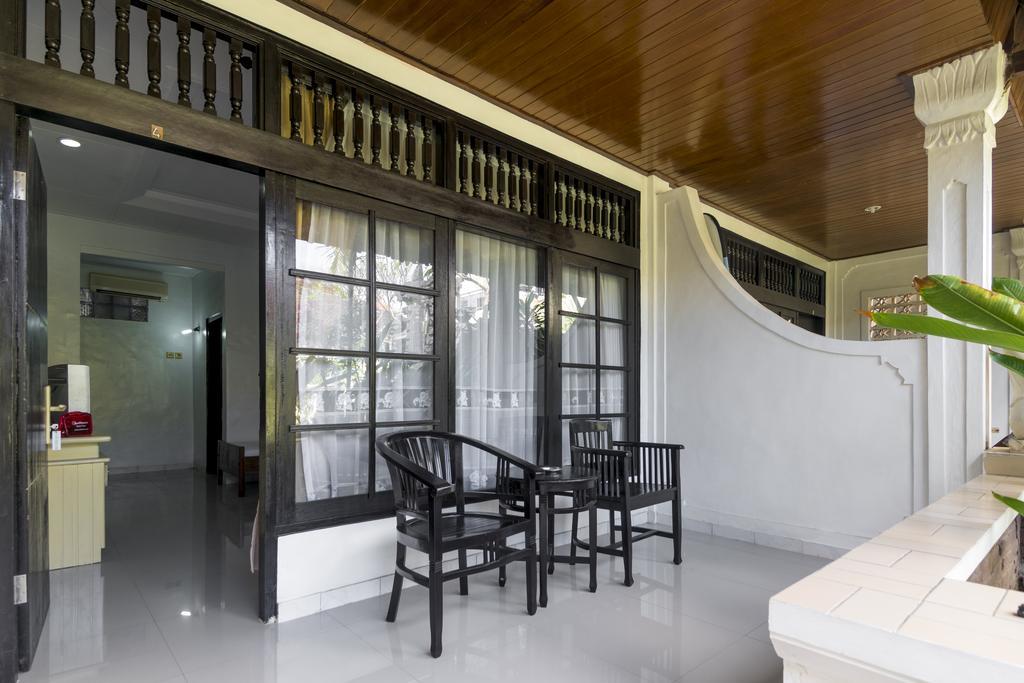 Hotel Reddoorz @ Poppies Lane 1 Kuta Lombok Exterior foto
