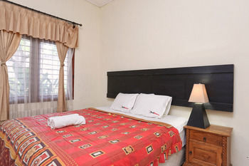 Hotel Reddoorz @ Poppies Lane 1 Kuta Lombok Exterior foto